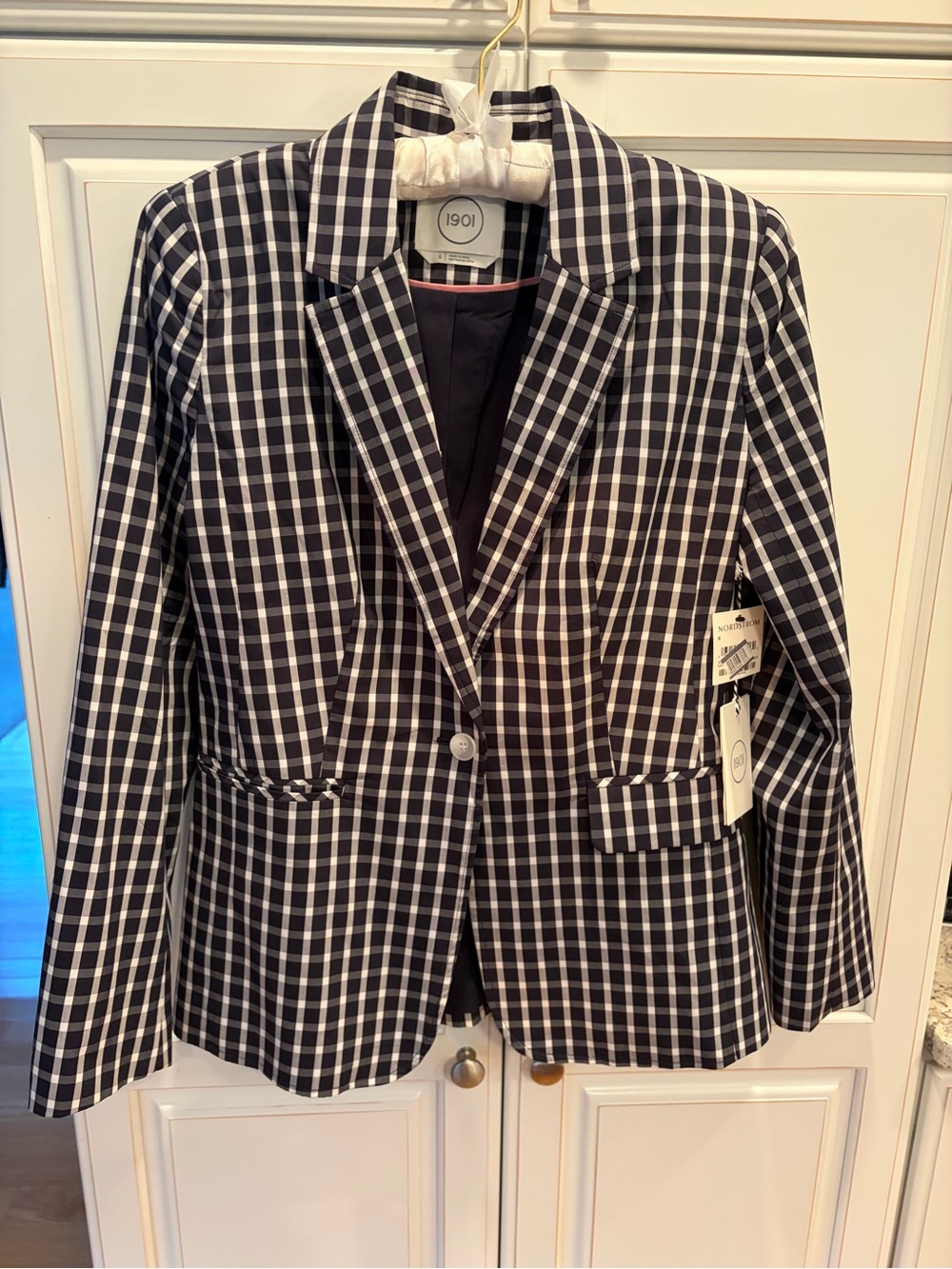 1901 Women's Black and White Gingham Notch Lapel Blazer